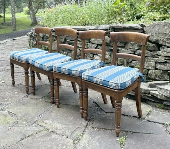 Decorative set of (4) nice oak chairs, nice dark patina, structurally sound, great form and from (1 of 4)