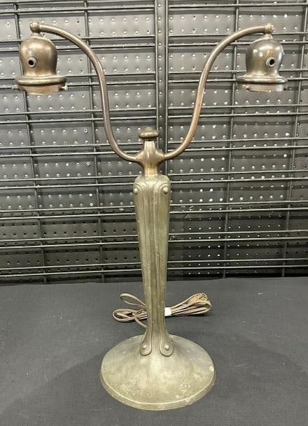 HANDEL circa 1910 bronze double shade lamp base, has an Arts & Crafts feel, nice overall condition, (1 of 6)