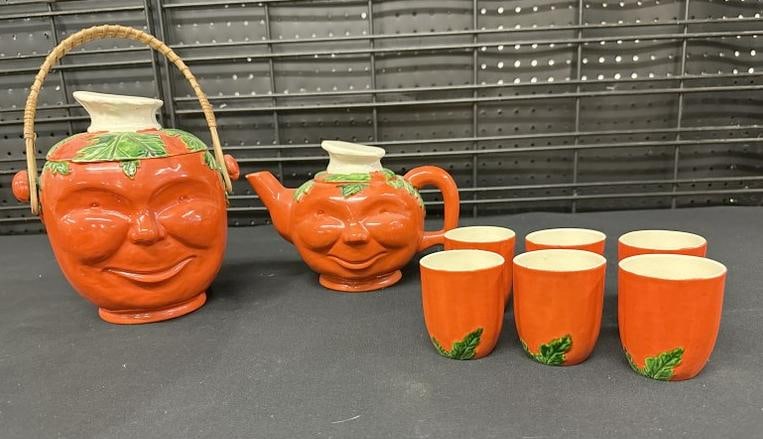 Vintage Japan Moriyama Tomato set to include teapot, 6 cups & cookie jar from local estate, in very (1 of 4)