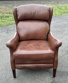 Hancock & Moore fine leather recliner, very nice estate condition, from non smoking home in Hudson