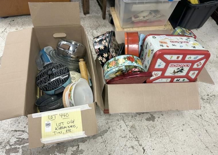 Lot of vintage tins, kitchen accessories, etc. Good lot for dealers to sort out….. (1 of 4)