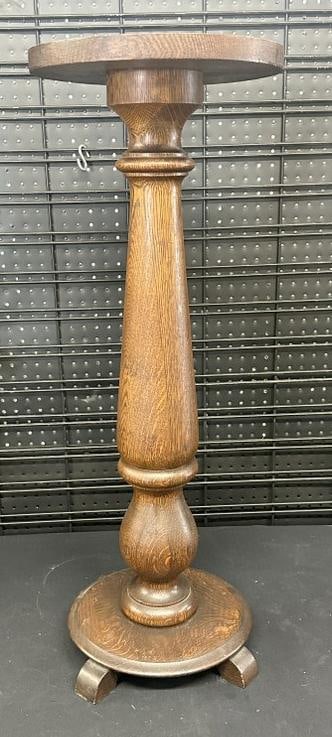 Oak circa 1910 pedestal from Albany, N.Y. estate, structurally sound, measures 36" high x 13" across: Oak circa 1910 pedestal from Albany, N.Y. estate, structurally sound, measures 36" high x 13" across the top.