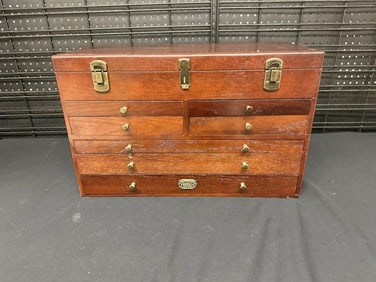 THOMAS Museum Series collectors oak multi drawer chest with green felt lined drawers, from local