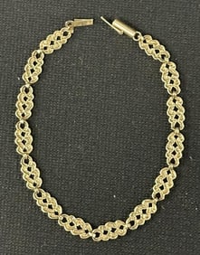 14K ladies bracelet from local estate, fine condition, weighs ( 3.9 ) pennyweights…..measures 7.5"