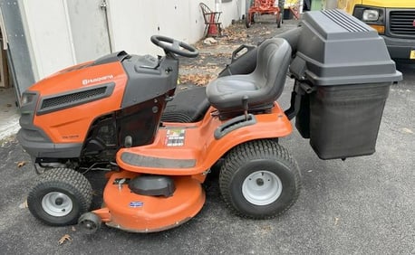 HUSQVARNA lawn tractor with grass catcher, good working order, used uptil a few weeks ago, always