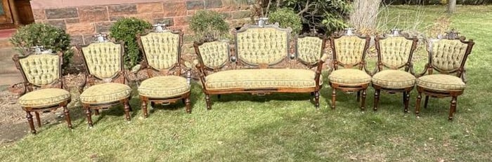 Fabulous (7) pc. Victorian parlor set, from the finest Victorian home in Kingston, N.Y. I pretty