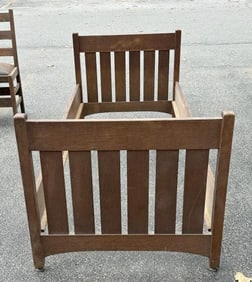 Mission Oak daybed or single bed, intact, wear to finsh, from Hudson Valley estate. Measures