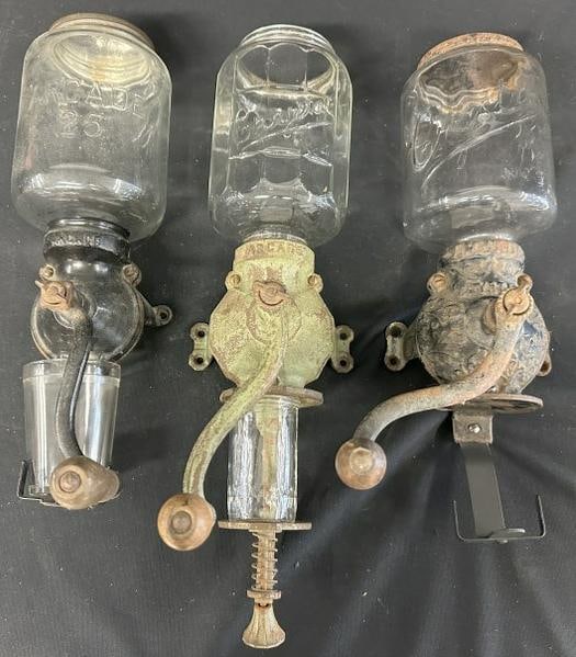 (3) ARCADE wall mount coffee grinders from local Hudson Valley collection (1) has no lid, just as we: (3) ARCADE wall mount coffee grinders from local Hudson Valley collection (1) has no lid, just as we found them, includes Models 25, 4 & 3. Some surface rust on two of them more than the third one….