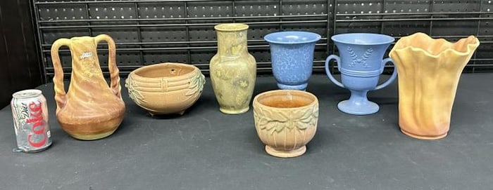 (7) pcs. Vintage ART POTTERY, from Hudson Valley estate, including unusual Roseville vase with