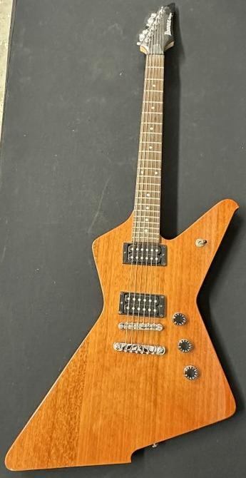 IBANEZ Destroyer electric guitar Model DT 200, Serial Number C 04022468, nice overall condition, (1 of 6)