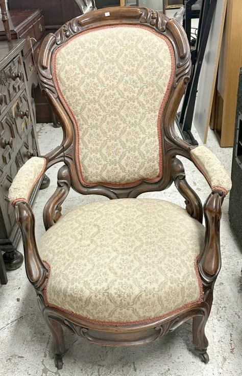 Victorian walnut carved Gentleman's armchair, from Hudson Valley estate, nice overall (1 of 1)