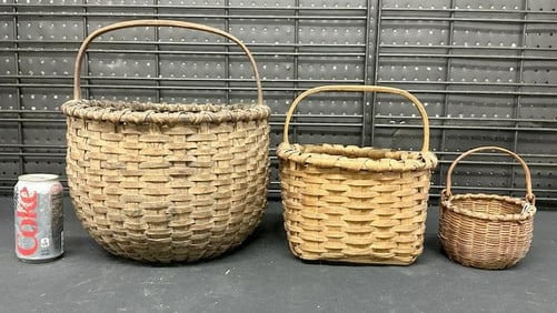 (3) early splint baskets from a Hudson Valley estate, overall nice condition, tallest measures 9"