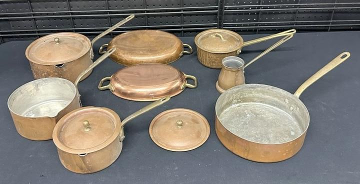 Lot of old copper cookwares, including nest of (3) pots with spouts ( two with lids ), another cover (1 of 3)