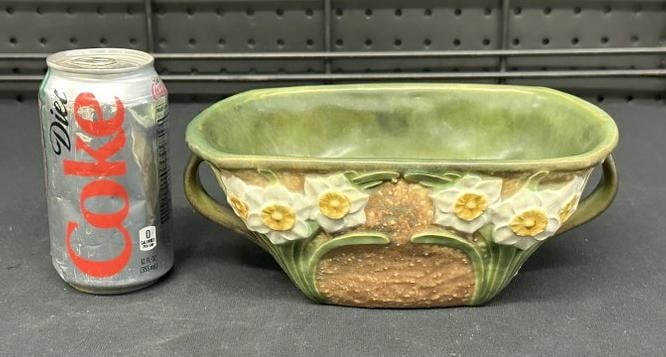 Roseville Jonquil pattern bowl, nice condition, from local estate collection we are: Roseville Jonquil pattern bowl, nice condition, from local estate collection we are selling….measures 9" across…..paper label on bottom is intact….