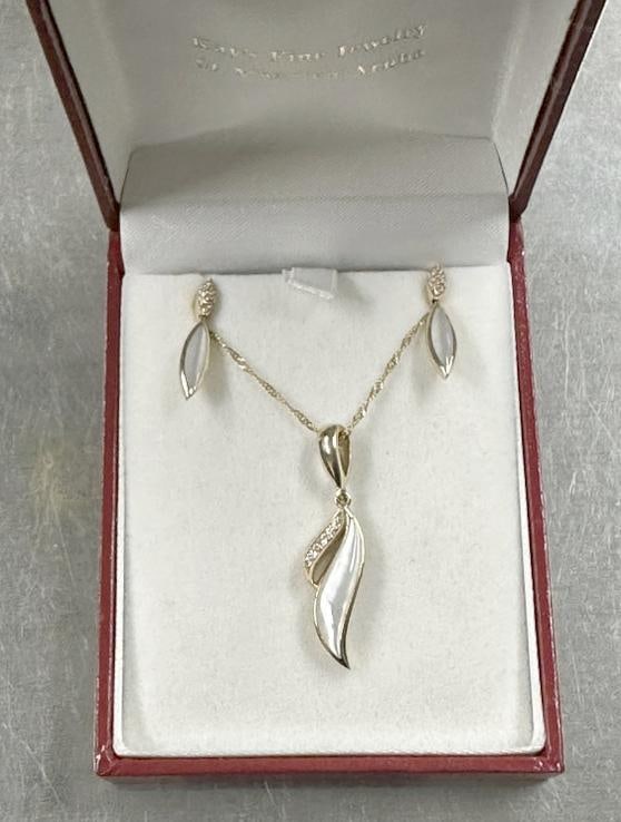 14K diamond & mother of pearl set, including necklace and earrings…..in fine estate condition,: 14K diamond & mother of pearl set, including necklace and earrings…..in fine estate condition, toital weight is 5.1 pennyweights…..