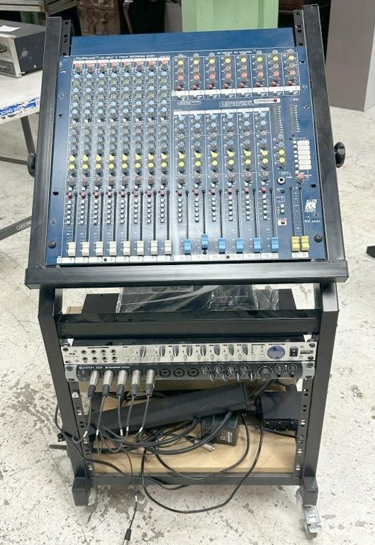 Musicians Studio work station with ALLEN & HEATH Mix Wizard Series WZ 20:8:2 20 input 8 track: Musicians Studio work station with ALLEN & HEATH Mix Wizard Series WZ 20:8:2 20 input 8 track recording console & PreSonus Quantum 2626 Thunderbolt Audio Interface…..directly from Hudson Valley Musi