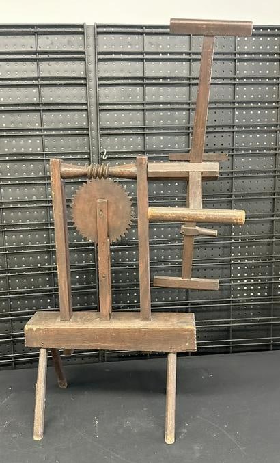 Early yarn winder, from estate in Hudson Valley, wood gear, pegged construction, just as we found (1 of 2)