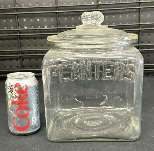 Old PLANTERS PEANUTS countertop display jar, nice overall condition, measures 9.75" high.: Old PLANTERS PEANUTS countertop display jar, nice overall condition, measures 9.75" high.