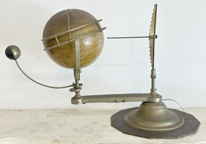 Rare WEBER COSTELLO circa 1900 tellurian with a terrestrial globe and a moon at the end of a plated (1 of 9)