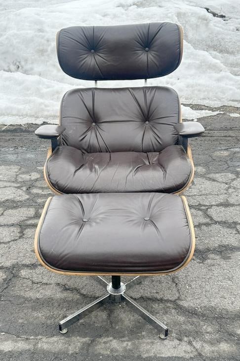 Mid Century style ( Eames ) chair with ottoman, not Herman Miller, has hole in seat as pictured, (1 of 5)