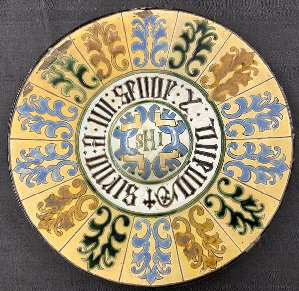 Early Spanish or Italian majolica charger, tin glazed earthenware, from fine estate in Hudson: Early Spanish or Italian majolica charger, tin glazed earthenware, from fine estate in Hudson Valley, has a few light blemishes, as pictured. Measures 16" across…..just as we found it…