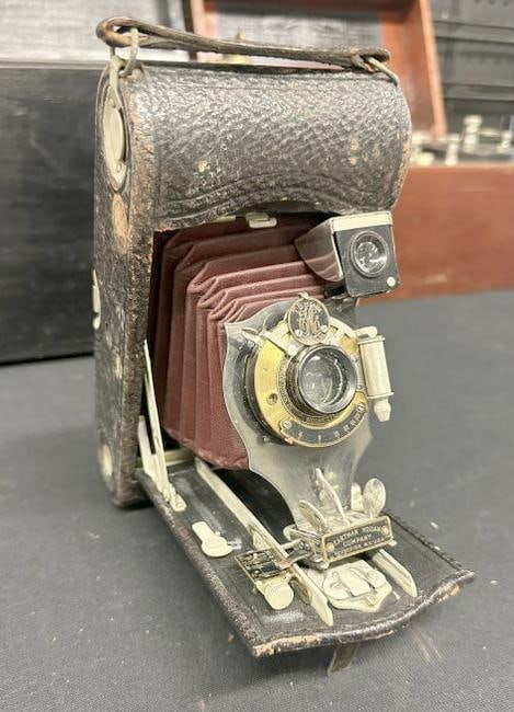 Estate camera lot to include Old Ansco MEMOSCOPE in case and some older camera lenses, just as we - 7