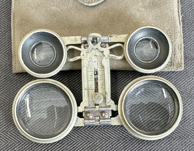 JUMELLES MARS French Opera folding glasses with bag, nice overall estate condition. Folded they (1 of 5)