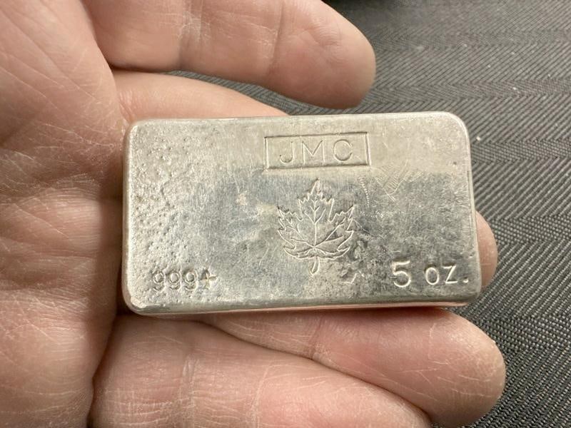 5 ounce 999+ Maple Leaf bar from ( JMC ), from local estate collection we are selling…...: 5 ounce 999+ Maple Leaf bar from ( JMC ), from local estate collection we are selling…...