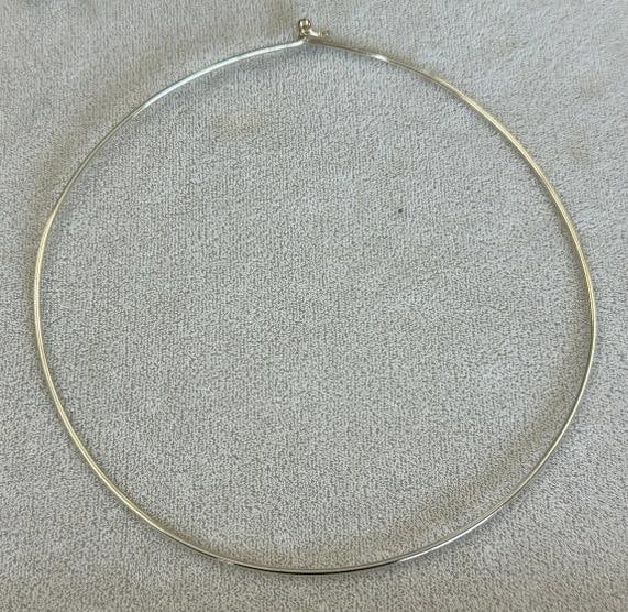 14K wire necklace from local estate in Hudson Valley, measures approx. 4.75" across. Nice condition,: 14K wire necklace from local estate in Hudson Valley, measures approx. 4.75" across. Nice condition, weighs 5.7 pennyweights.