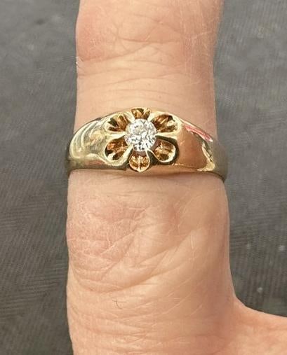 14K diamond ring in belcher setting, fine condition, diamond is approx. 18-20 points, from fine: 14K diamond ring in belcher setting, fine condition, diamond is approx. 18-20 points, from fine estate in Hudson Valley….Weighs 2.0 pennyweights.