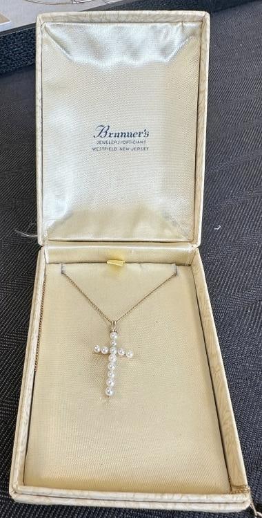 14K pearl cross with chain, from estate in Hudson Valley….in original box, weighs 1.4: 14K pearl cross with chain, from estate in Hudson Valley….in original box, weighs 1.4 pennyweights.