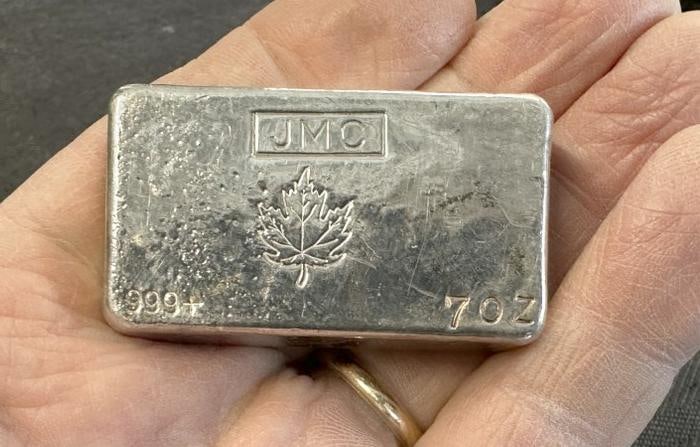 JMC Maple Leaf (7) ounce .999 fine silver bar, from estate collection we are selling.: JMC Maple Leaf (7) ounce .999 fine silver bar, from estate collection we are selling.