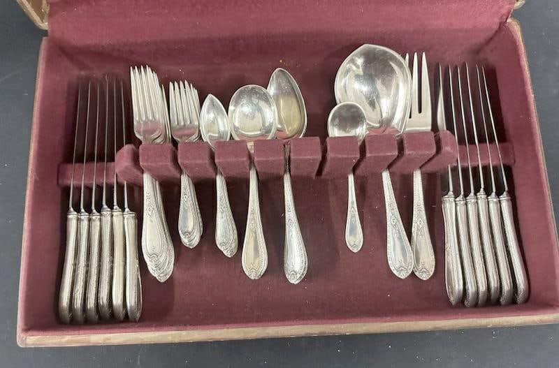 STERLING SILVER - nice flatware set, no Makers name, very nice estate condition, not monogrammed. (1 of 5)