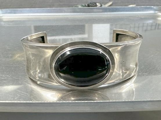 MARK JIMINEZ sterling silver cuff bracelet with onyx stone, fine condition, from estate collection (1 of 7)