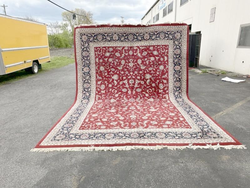Large wool handmade oriental roomsize carpet, nice overall condition with small wear spot on one end (1 of 4)