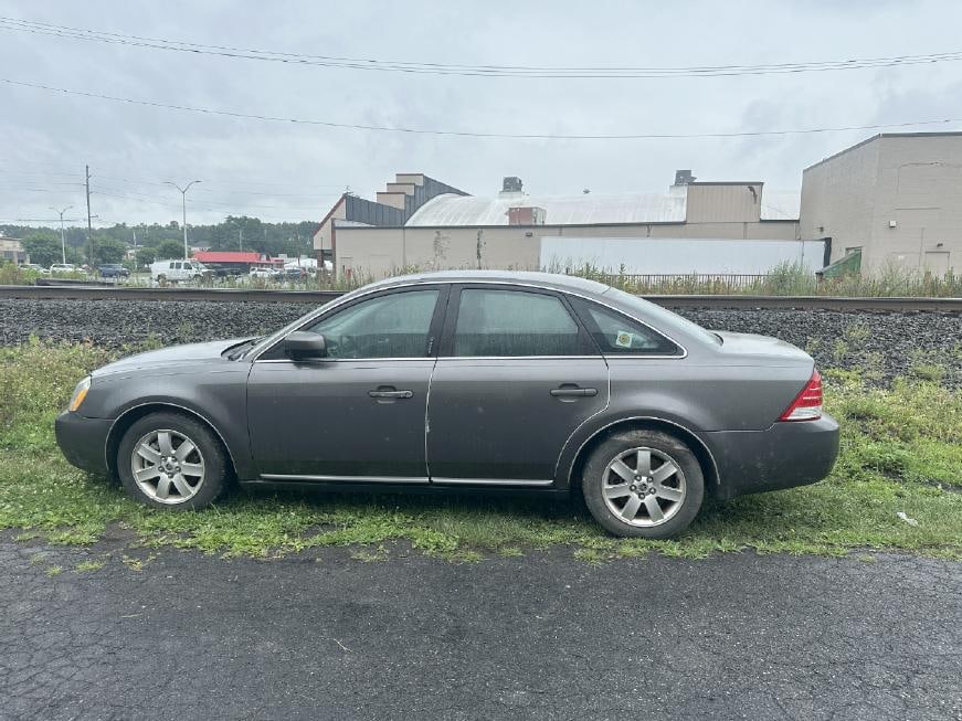 2006 Mercury Montego as is estate car ( no title, no key, no catalytic convertor ) (1 of 1)