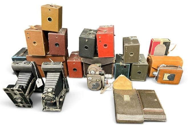 Estate lot of folding and box cameras, from NYC collection, also (2) vintage movie cameras, some in (1 of 8)