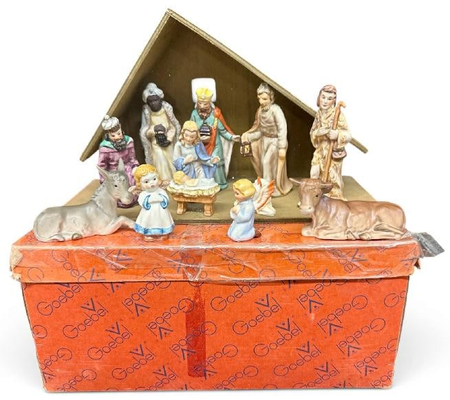 GOEBEL older Nativity scene complete with original box ( box has some tape around the lid ). In very: GOEBEL older Nativity scene complete with original box ( box has some tape around the lid ). In very nice undamaged condition, from fine home in the Hudson Valley.