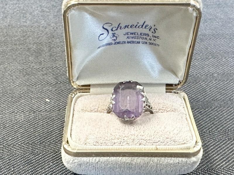 Ladies 14K white gold filigree ring with purple stone ?.from local home in Hudson Valley, size 6.5,: Ladies 14K white gold filigree ring with purple stone ?.from local home in Hudson Valley, size 6.5, total weight is 3.3 pennyweights..