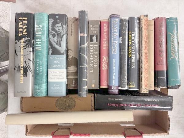 17 Biographies/Autobiographies, incl. Eleanor Roosevelt, Sondheim, more. All books in this lot are: 17 Biographies/Autobiographies, incl. Eleanor Roosevelt, Sondheim, more. All books in this lot are hardcover unless otherwise noted. It includes the following books: Alfred Stieglitz: An American Seer