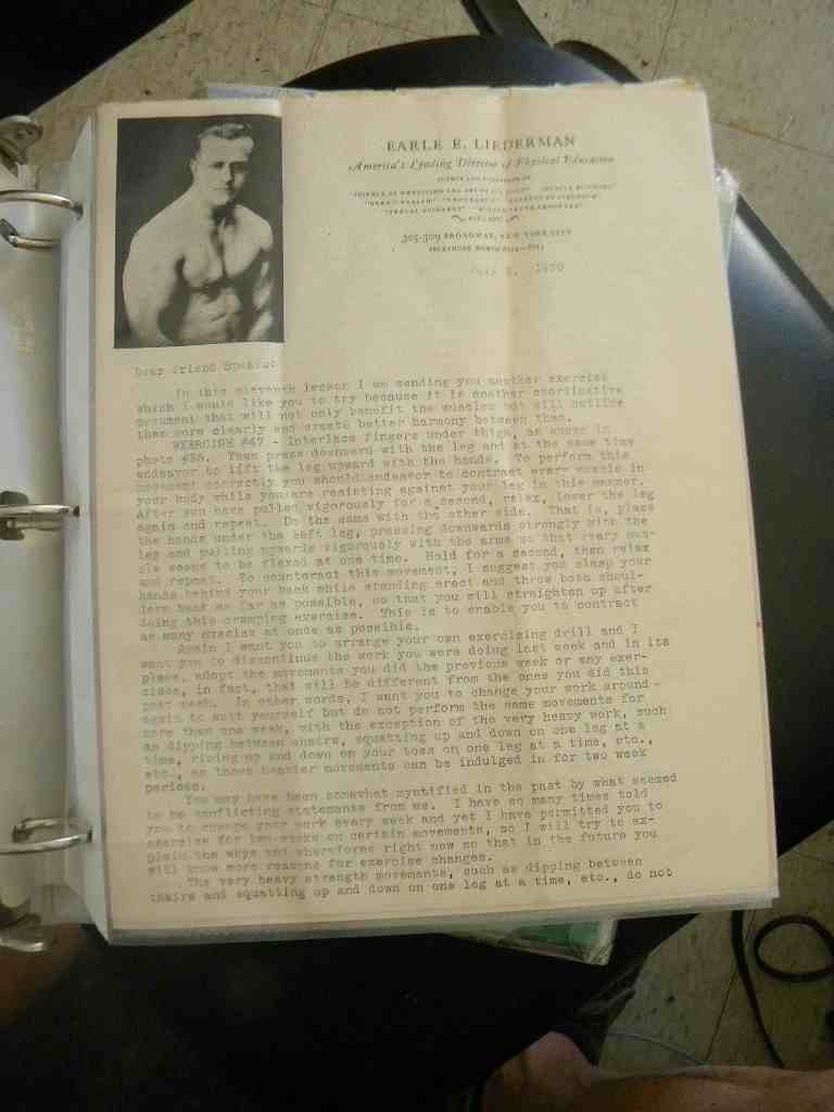 Earle E. Liederman 1930 Physical Fitness Mail Course: Earle E. Liederman 1930 Physical Fitness Mail Course, in loose leaf binder, all in sleeves, great images of exercises....