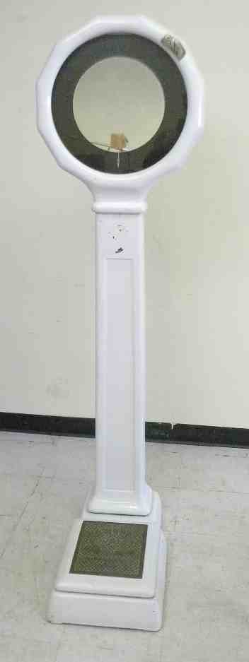 National Novelty Company Porcelain Lollipop Coin: National Novelty Company Porcelain Lollipop Coin Operated Scale, in nice condition, from local old time Pharmacy in Kingston, N.Y. Working order, porcelain in very nice condition. Measures 70" high.