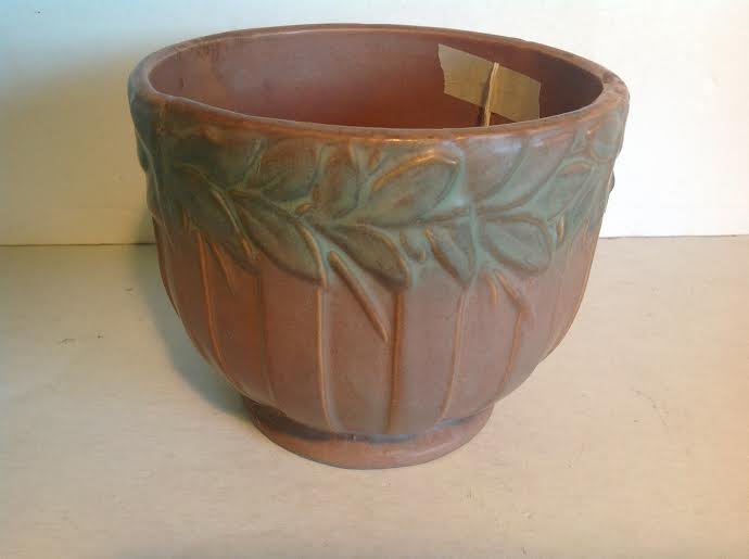 McCoy Sand Butterfly PLANTER WITH LEAVES, 8" WIDE, 7": McCoy Sand Butterfly PLANTER WITH LEAVES, 8" WIDE, 7" HIGH, GOOD CONDITION, AS PICTURED