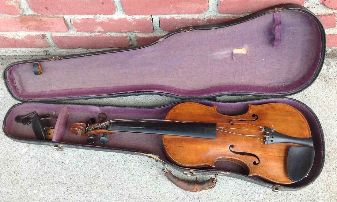 EARLY ESTATE VIOLIN IN AS FOUND CONDITION. MEASURES 23": EARLY ESTATE VIOLIN IN AS FOUND CONDITION. MEASURES 23" TOP TO BOTTOM. I SEE NO LABEL INSIDE. NO BOW.