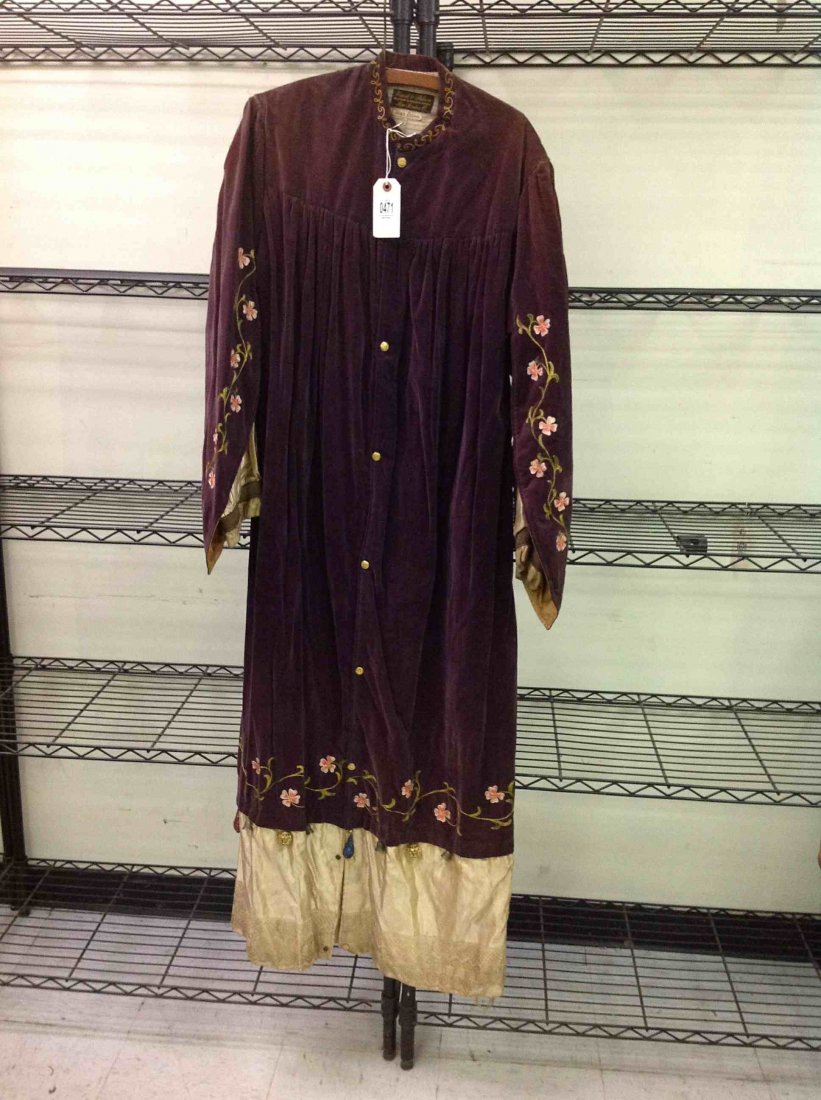 ODD FELLOW HIGH PRIEST ROBE, PURPLE VELVET WITH FLOWERS: ODD FELLOW HIGH PRIEST ROBE, PURPLE VELVET WITH FLOWERS AND BELLS, SHOULDER NEAR COLLAR HAS SOME WEAR, FROM CLOSED SOUTHERN NEW YORK LODGE