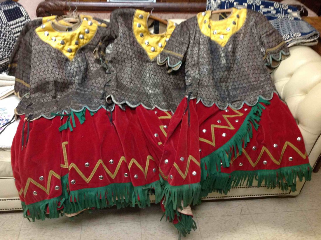 7 ODD FELLOW KING'S GUARD UNIFORMS, RED,GREEN, BROWN: 7 ODD FELLOW KING'S GUARD UNIFORMS, RED,GREEN, BROWN AND GOLD TRIM, SOME HAVE WEAR ON NECK, FROM CLOSED SOUTHERN NEW YORK LODGE