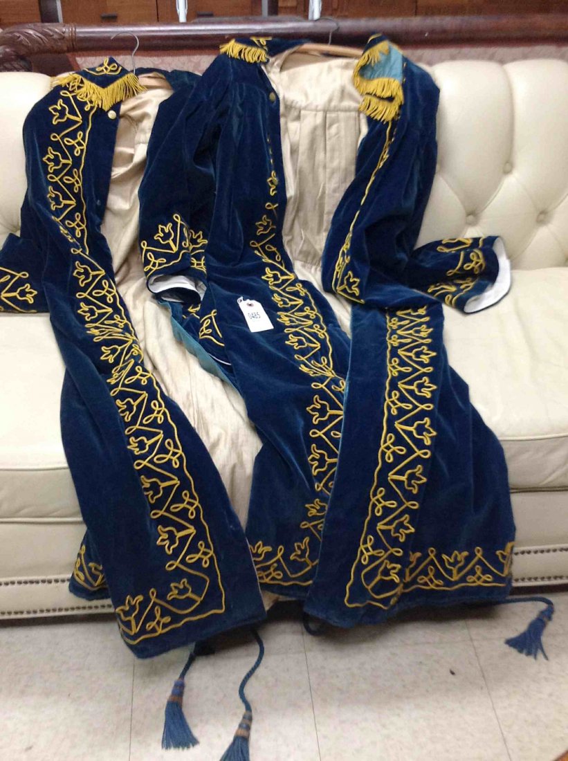 2 ODD FELLOW BLUE VELVET ROBES, V.G.SUPT., WITH GOLD: 2 ODD FELLOW BLUE VELVET ROBES, V.G.SUPT., WITH GOLD TRIM AND FRINGE, GOOD CONDITION, FROM CLOSED SOUTHERN NEW YORK LODGE