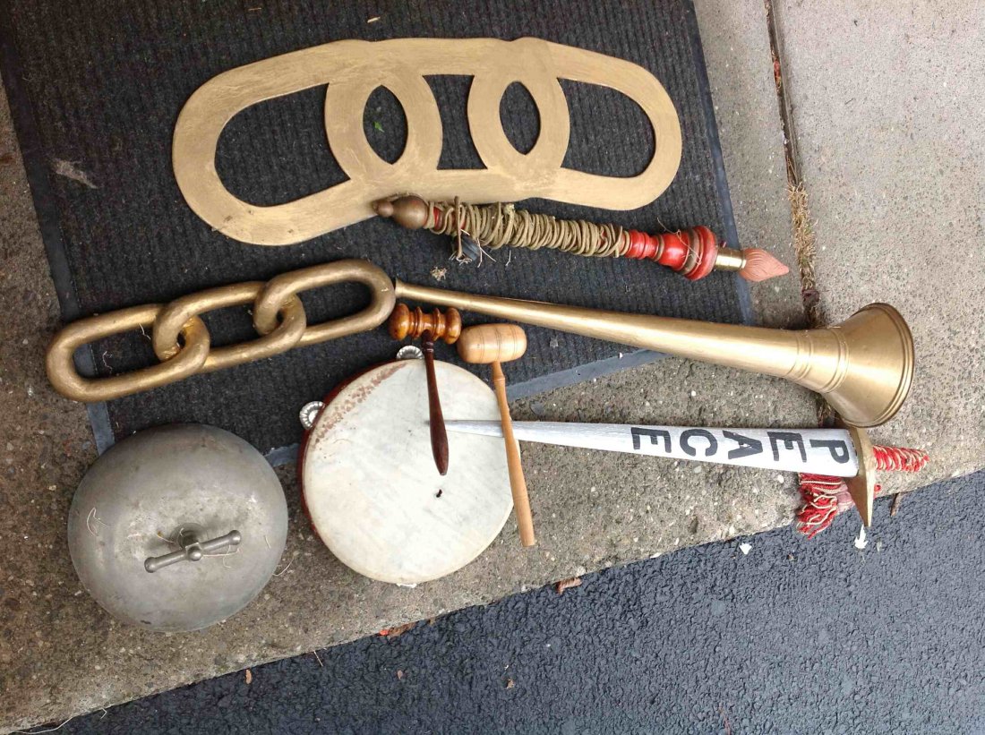LOT OF MISC ITEMS FROM ODD FELLOW LODGE: LOT OF MISC ITEMS FROM ODD FELLOW LODGE, AS PICTURED