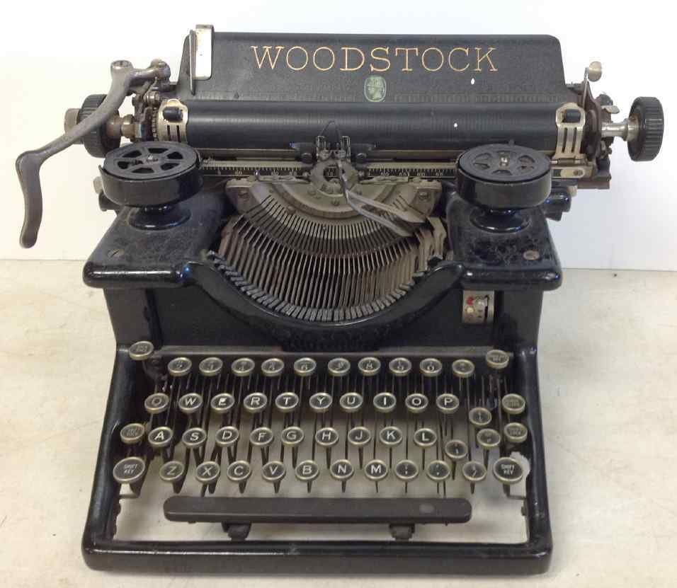 EARLY WOODSTOCK TYPEWRITER, NICE CONDITION, WOODSTOCK: EARLY WOODSTOCK TYPEWRITER, NICE CONDITION, WOODSTOCK TYPEWRITER COMPANY, CHICAGO.