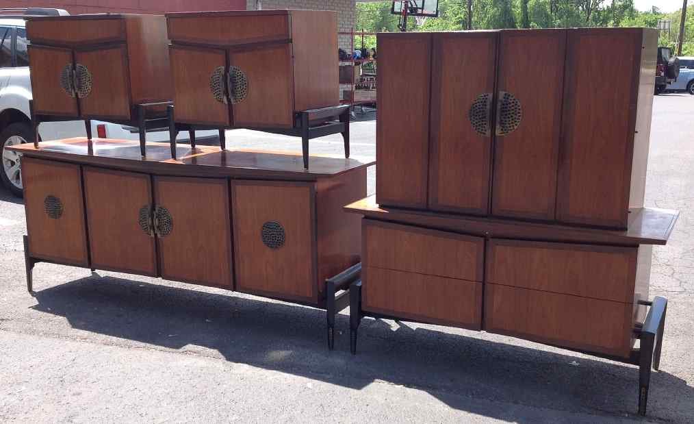 QUALITY DANISH MODERN BEDROOM SET FROM ESTATE IN HUDSON (1 of 8)